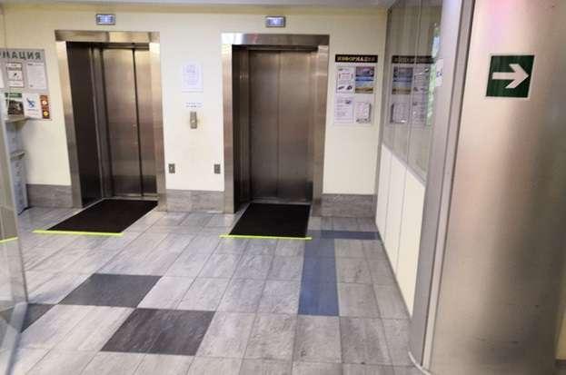 Для подъема лиц с ОВЗ имеются лифты